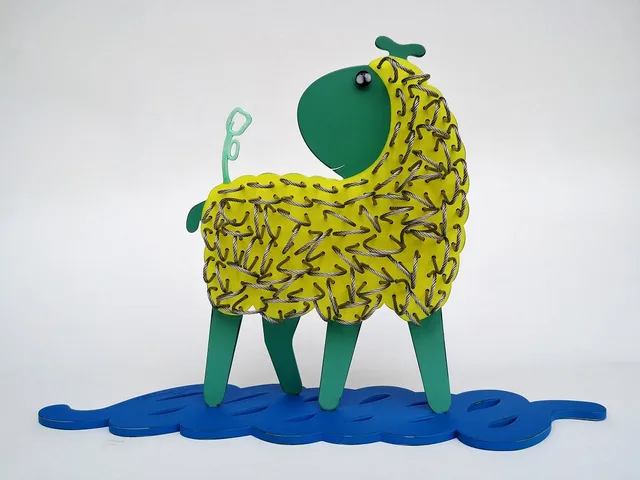 예쁨 바람, 35×24×9cm, Steel, Urethane paint, Luminous paint, Glass
